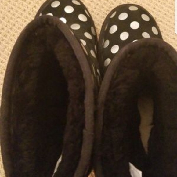 **SOLD** Ugg boots - Picture 3 of 8